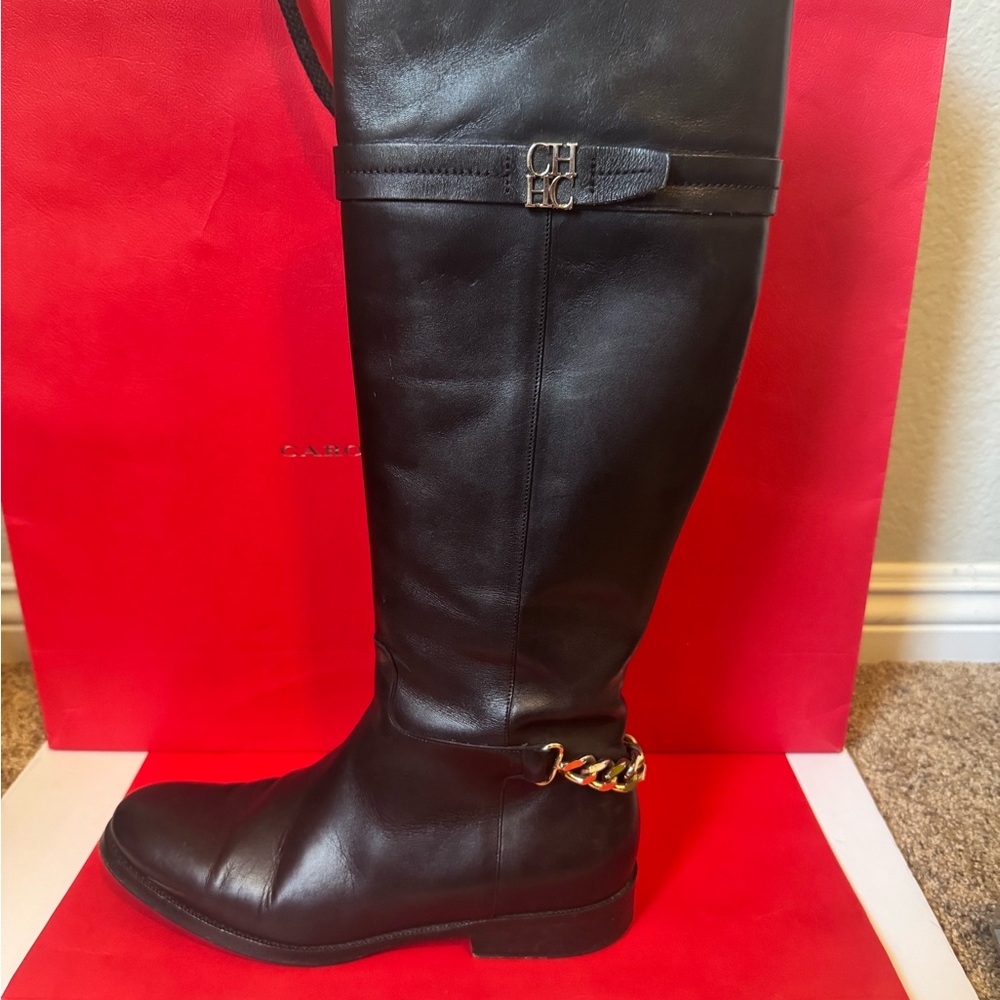Elegant Carolina Herrera Black Leather Boots - Picture 11 of 12